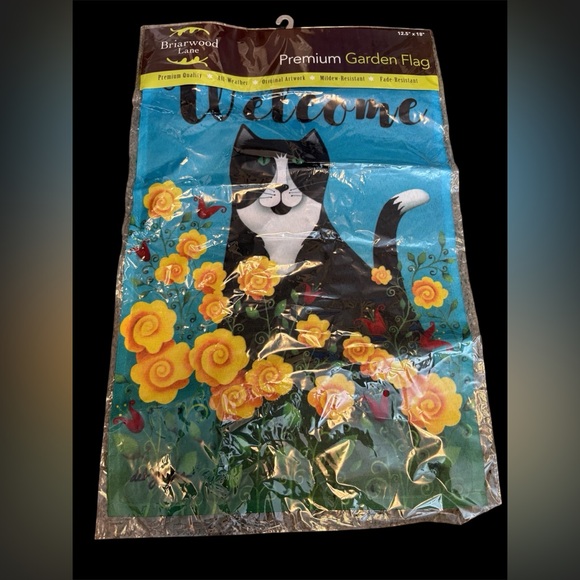 Vibrant Seasonal Garden Flag Collection - Picture 5 of 5